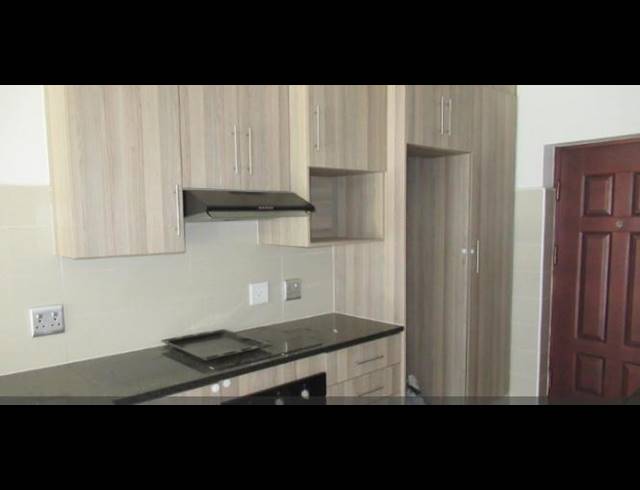 2 BEDROOM APARTMENT FOR SALE IN CRYSTAL PARK EXT 01